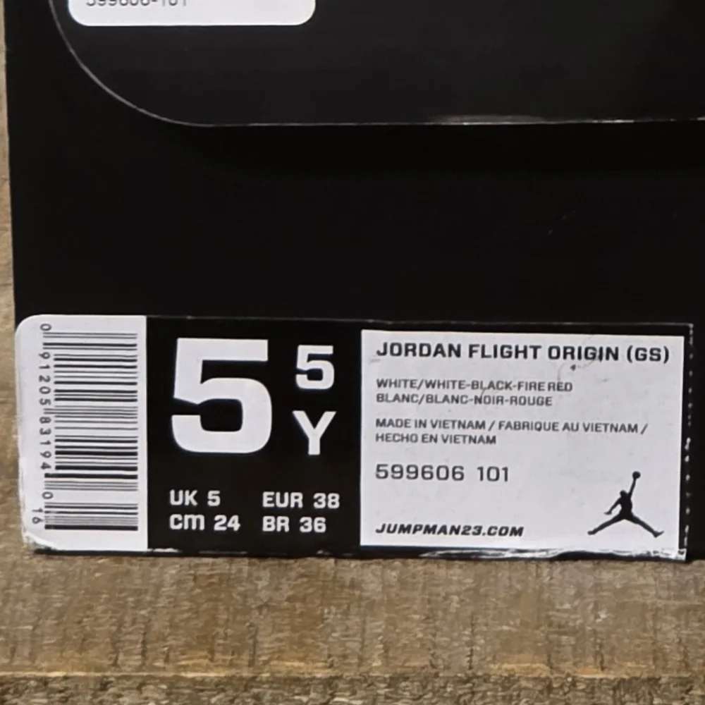 Jordan Flight Origin 3 White/White-Black Fire Red GS Size 5.5Y - Picture 4 of 10
